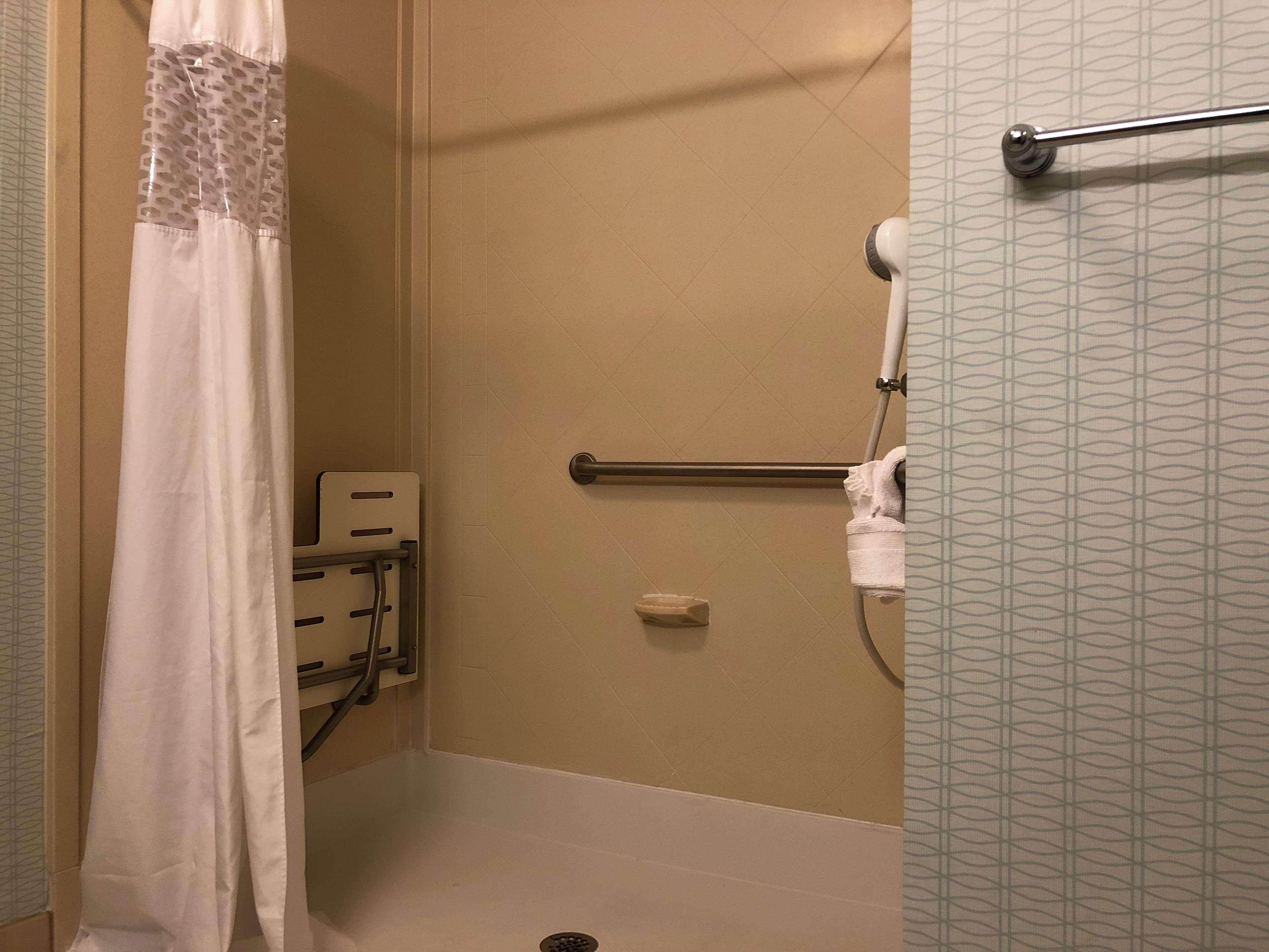 Hampton Inn & Suites Nashville At Opryland Екстериор снимка