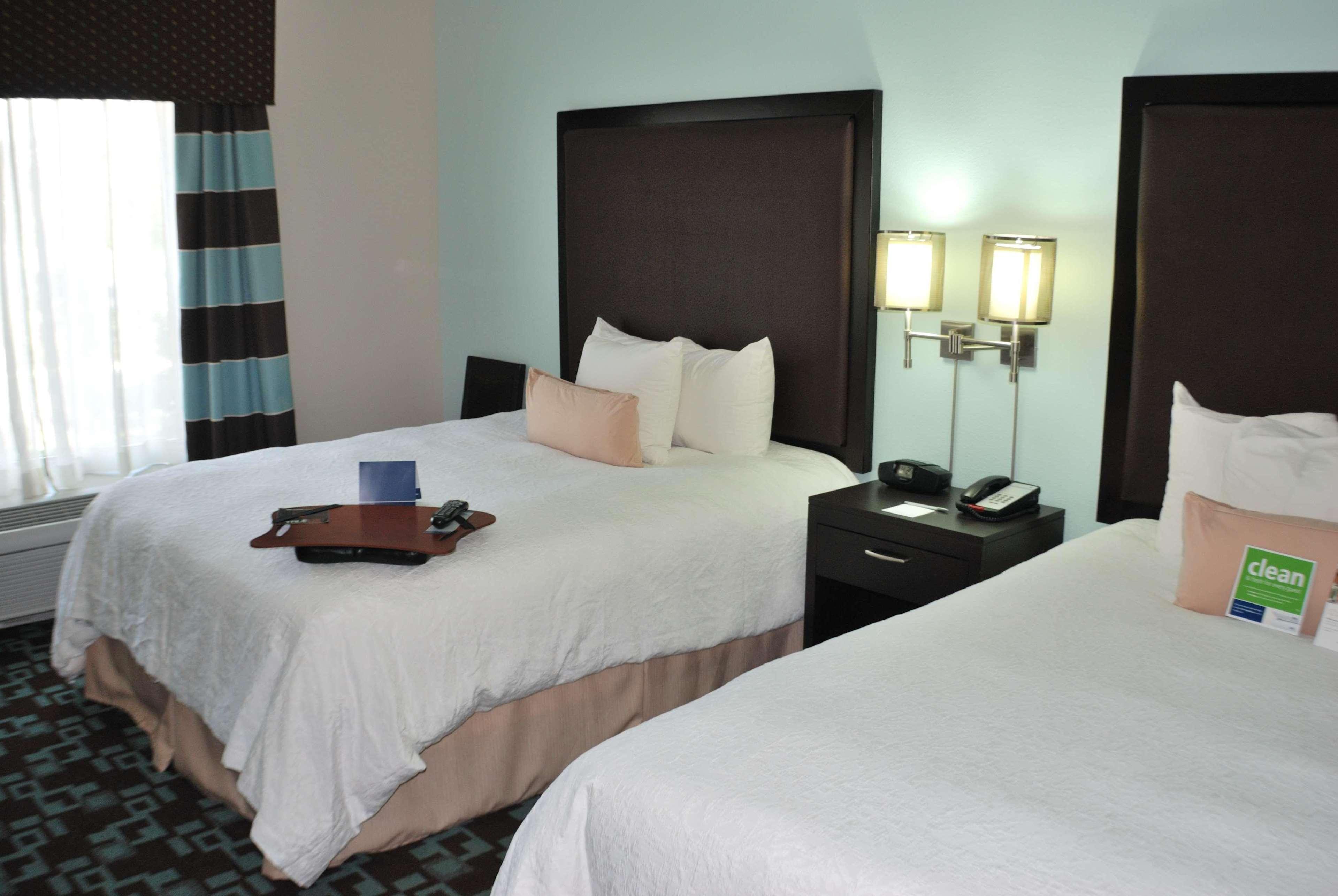 Hampton Inn & Suites Nashville At Opryland Стая снимка