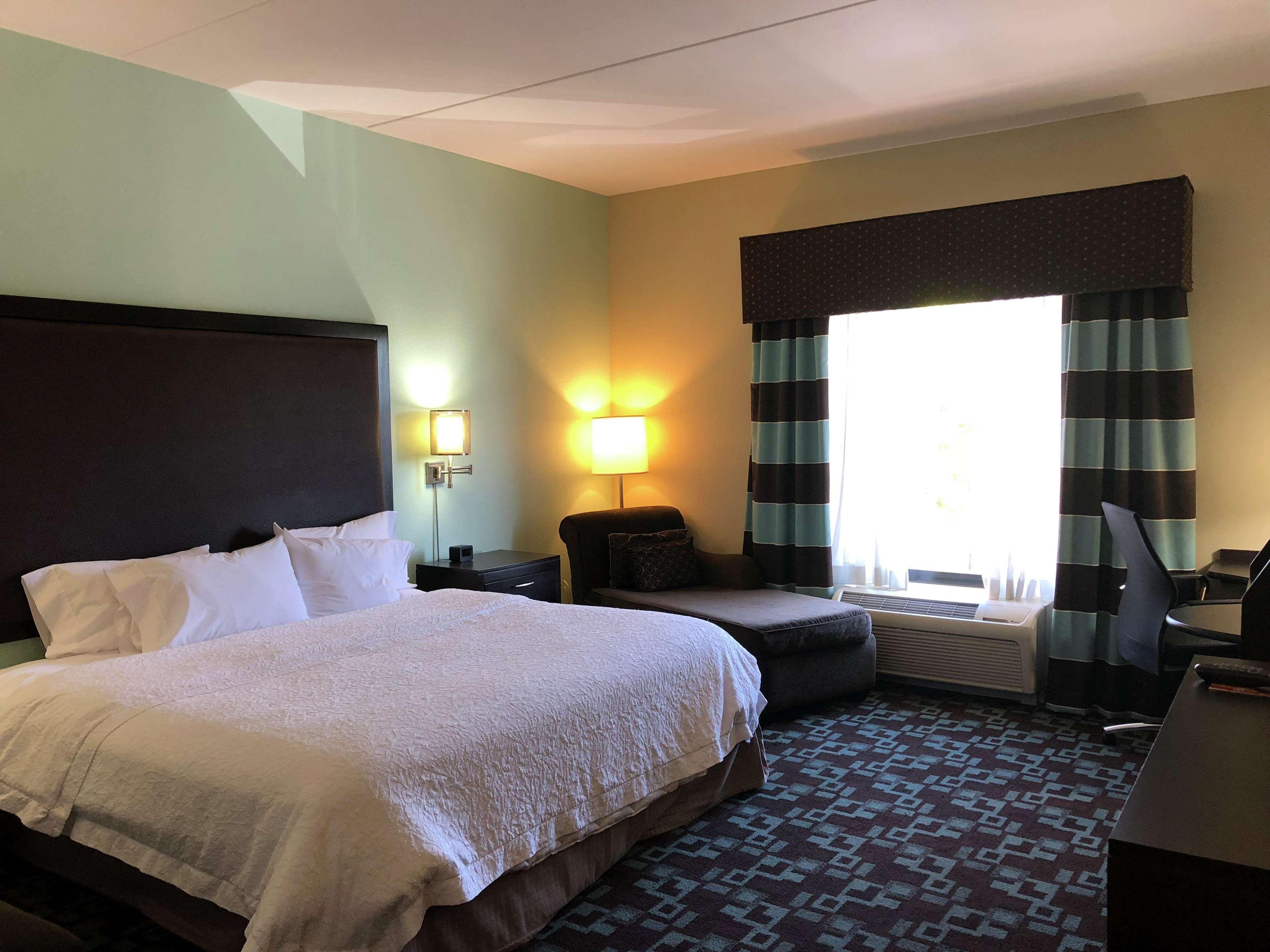 Hampton Inn & Suites Nashville At Opryland Екстериор снимка