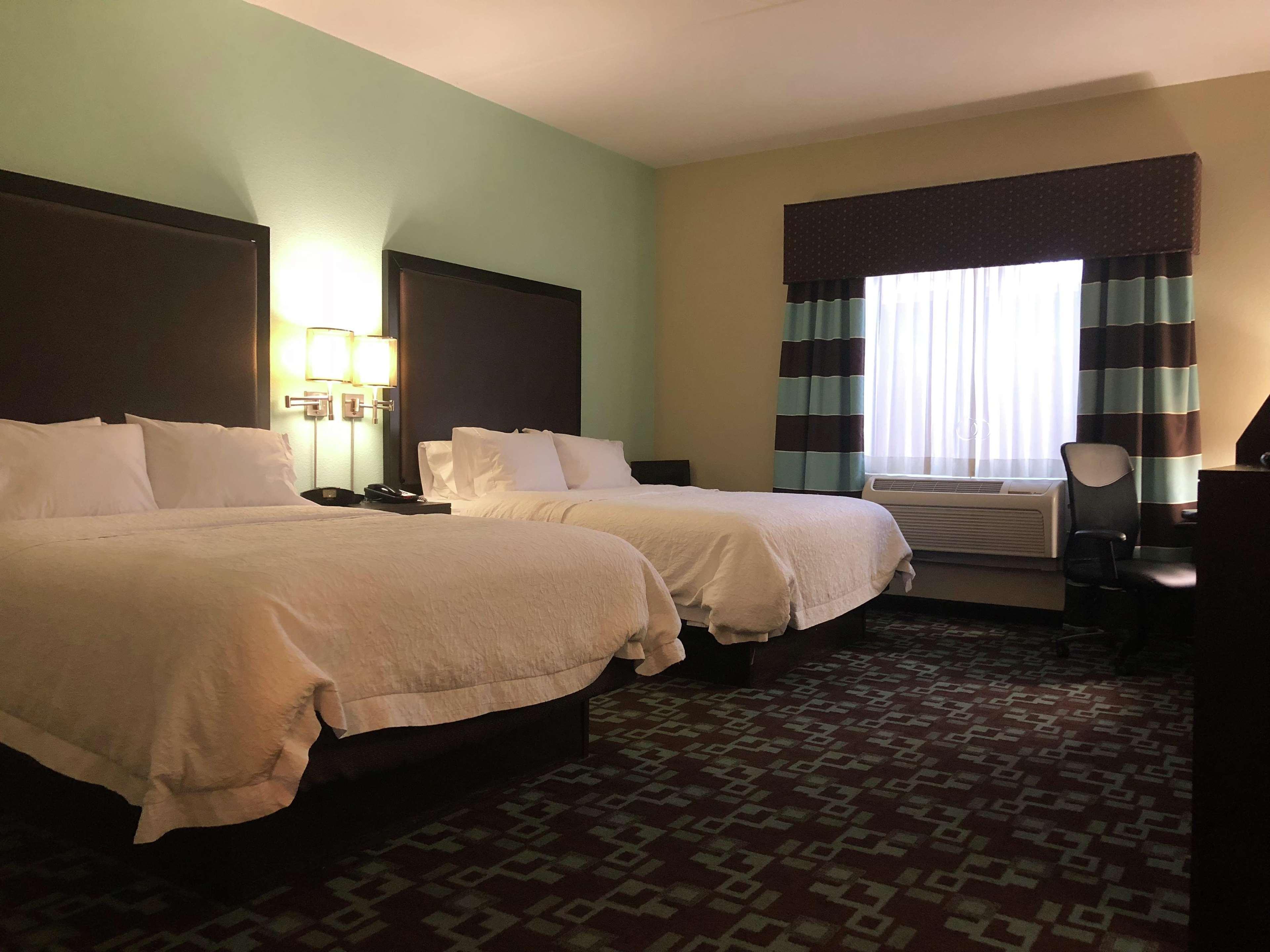 Hampton Inn & Suites Nashville At Opryland Екстериор снимка