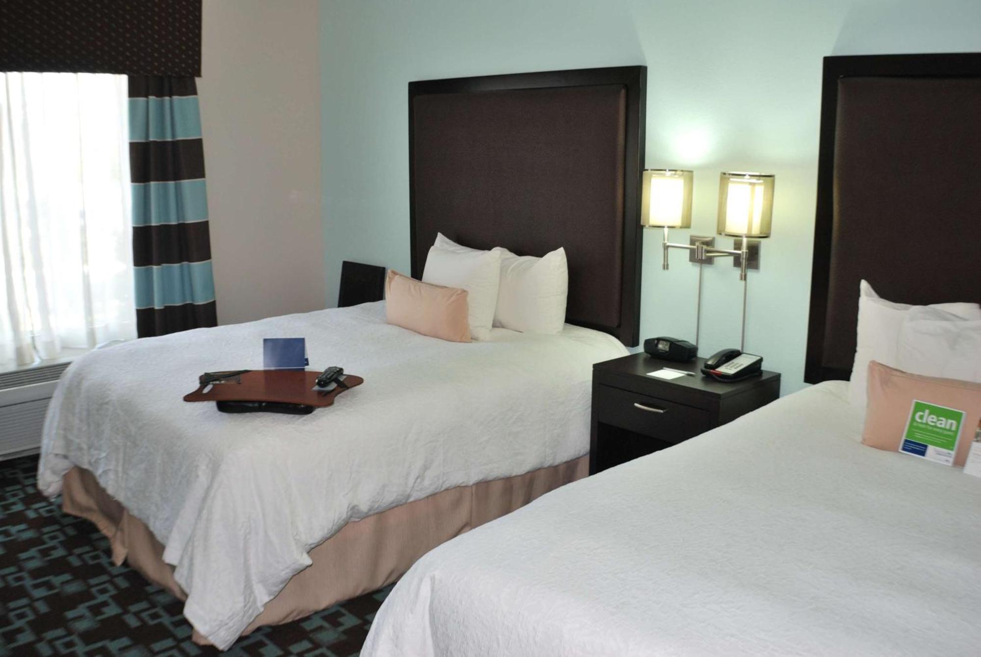 Hampton Inn & Suites Nashville At Opryland Екстериор снимка