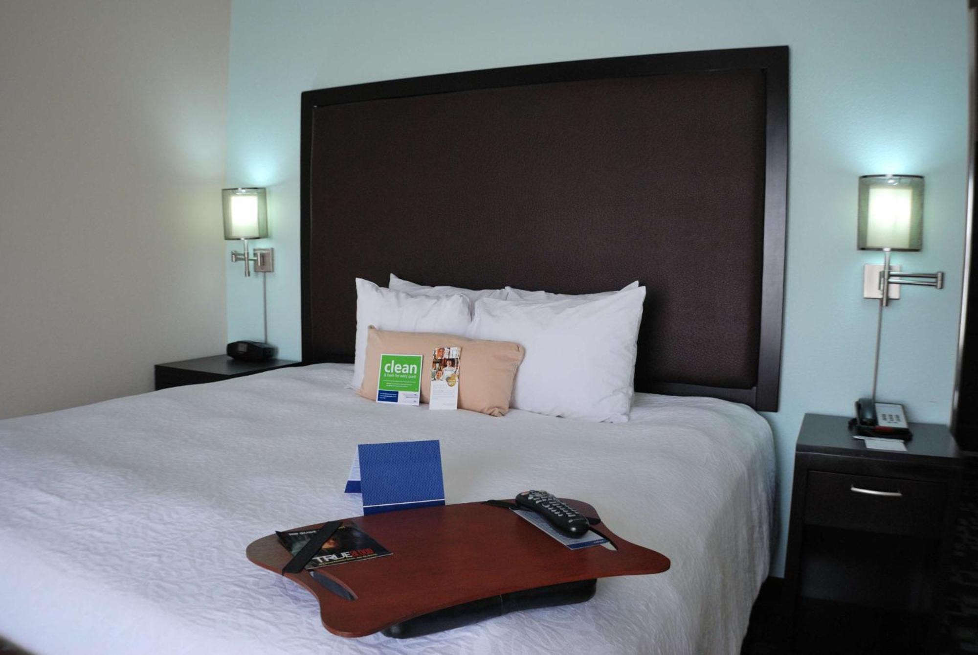 Hampton Inn & Suites Nashville At Opryland Екстериор снимка