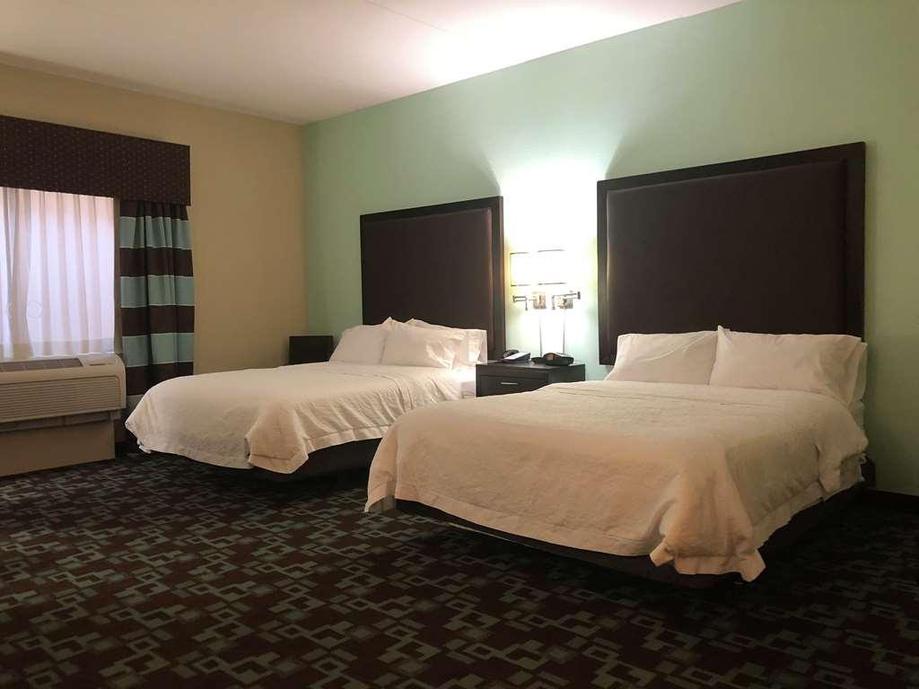 Hampton Inn & Suites Nashville At Opryland Стая снимка