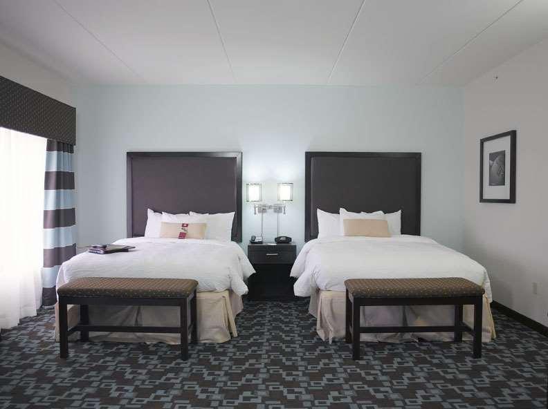 Hampton Inn & Suites Nashville At Opryland Стая снимка